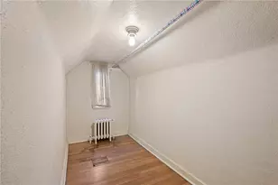 1371 Navahoe Dr, Pittsburgh, PA 15228 - Photo 30
