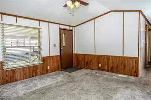 206 Kingston Ln, White Township, PA 15701 - Photo 4