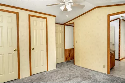206 Kingston Ln, White Township, PA 15701 - Photo 10