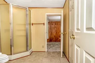 206 Kingston Ln, White Township, PA 15701 - Photo 18