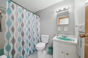 349 Crescent Gardens Dr, Pittsburgh, PA 15235 - Photo 18
