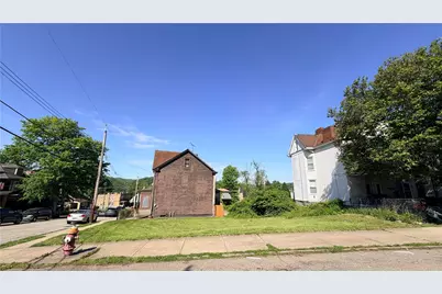 323 E Elizabeth St, Pittsburgh, PA 15207 - Photo 2
