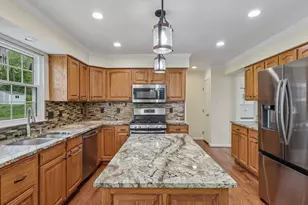 215 Cobblestone Dr, Ohio Township, PA 15237 - Photo 8
