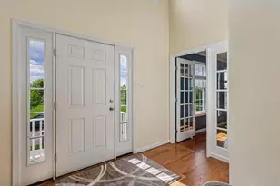215 Cobblestone Dr, Ohio Township, PA 15237 - Photo 2