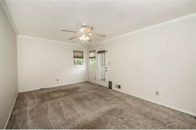 130 Woodridge Ct, White Township, PA 15701 - Photo 16