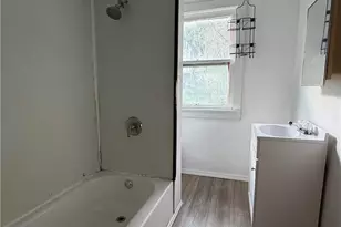 619 N Cedar St, New Castle, PA 16102 - Photo 10