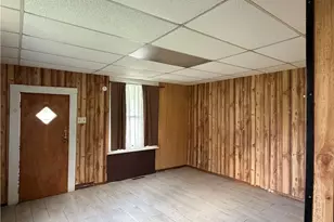 619 N Cedar St, New Castle, PA 16102 - Photo 2