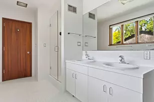 1093 Lyndhurst Dr, Pittsburgh, PA 15206 - Photo 34
