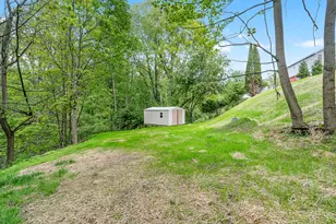 1045 Redoak Dr, Penn Twp, PA 15636 - Photo 32