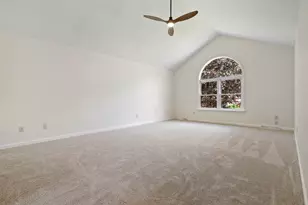 1045 Redoak Dr, Penn Twp, PA 15636 - Photo 14