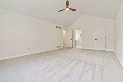 1045 Redoak Drive, Penn Twp, PA 15636 - Photo 18