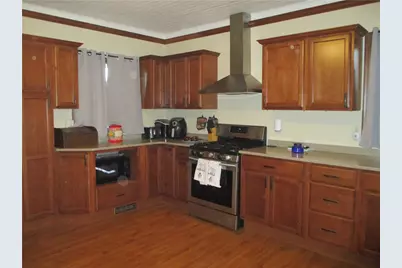 293 Hillcrest Dr, California, PA 15419 - Photo 10