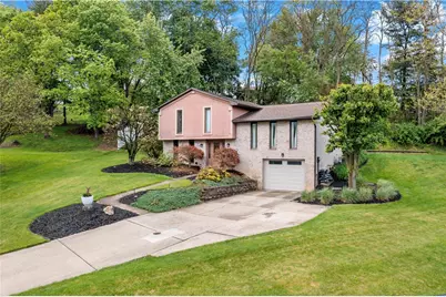 31 Farmcrest Dr, Cecil, PA 15321 - Photo 2