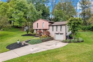31 Farmcrest Dr, Cecil, PA 15321 - Photo 2