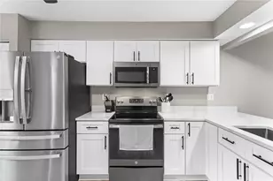 1141 Arrowhead Dr, South Strabane, PA 15301 - Photo 6