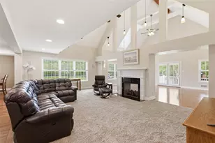 1 Suburban Ave, Collier Township, PA 15106 - Photo 12