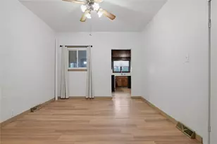 180 Franklin Ave, Vandergrift, PA 15690 - Photo 18