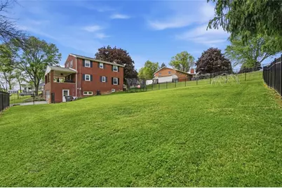 129 Meadowbrook Rd, Penn Township, PA 16053 - Photo 32