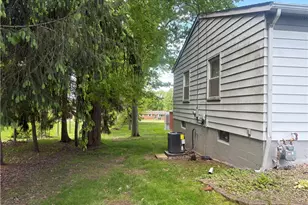1040 S Hermitage Rd, Hermitage, PA 16148 - Photo 44