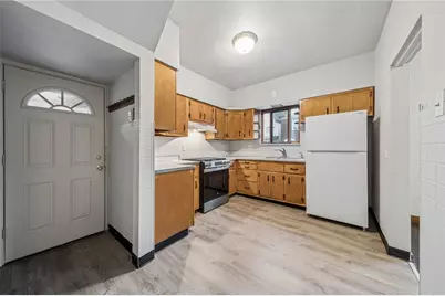 620 Broadway Ave, Stowe Township, PA 15136 - Photo 2