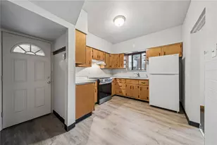 620 Broadway Ave, Stowe Township, PA 15136 - Photo 2