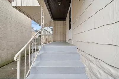 620 Broadway Ave, Stowe Township, PA 15136 - Photo 16