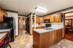 10282 Twin Hill, Pittsburgh, PA 15090 - Photo 4