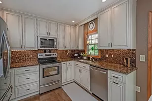638 Knoll Ln, Upper Burrell, PA 15613 - Photo 6
