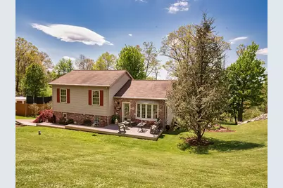 638 Knoll Lane, Upper Burrell, PA 15613 - Photo 2