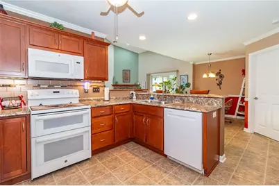 425 Chestnut Lane, Allegheny Township, PA 15613 - Photo 10