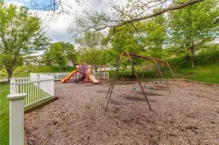 425 Chestnut Ln, Allegheny Township, PA 15613 - Photo 46