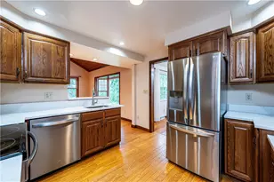532 McElheny Rd, Pittsburgh, PA 15116 - Photo 2