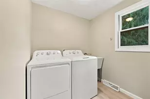 911 Summit Dr, Marshall, PA 15090 - Photo 22