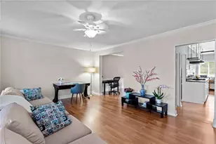 6352 Ebdy St, Pittsburgh, PA 15217 - Photo 10