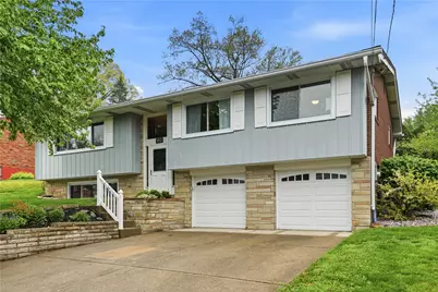 102 Cottonwood Ct, Moon/Crescent Twp, PA 15108 - Photo 2