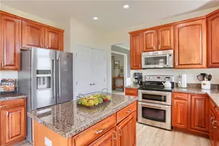 4007 Lakeview Ln, Mt Pleasant Twp, PA 15057 - Photo 14