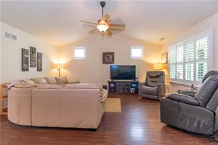 420 Chestnut Ln, Allegheny Township, PA 15613 - Photo 8