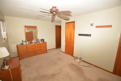 204 Lee Ave, Ross Twp, PA 15237 - Photo 18