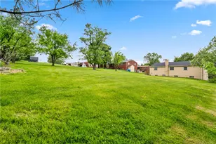124 Clover Dr, Center Township, PA 15061 - Photo 26