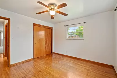 124 Clover Dr, Center Township, PA 15061 - Photo 16