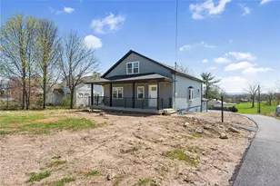 4362 State Route 136, Hempfield Township, PA 15601 - Photo 2