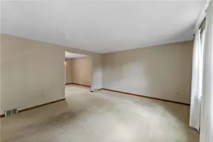 27 Dover Rd, Penn Twp, PA 15642 - Photo 4