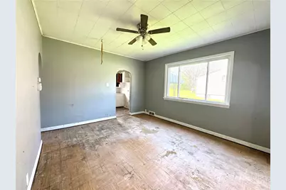 46 High St, Union Township, PA 16101 - Photo 8