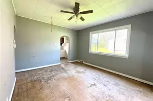 46 High St, Union Township, PA 16101 - Photo 8