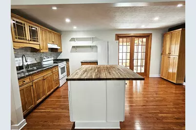 322 Chelsea Dr, Hempfield Township, PA 15601 - Photo 4