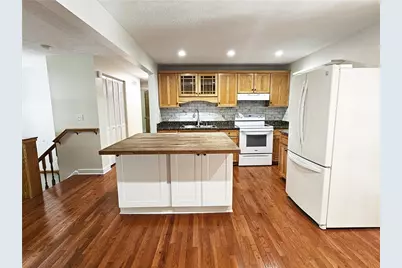 322 Chelsea Dr, Hempfield Township, PA 15601 - Photo 10