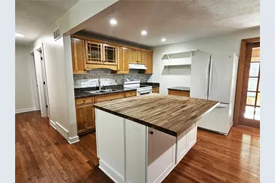322 Chelsea Dr, Hempfield Township, PA 15601 - Photo 8