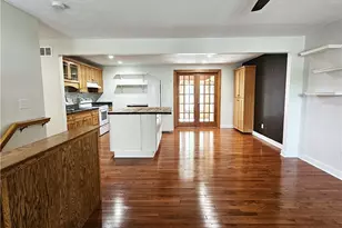 322 Chelsea Dr, Hempfield Township, PA 15601 - Photo 6