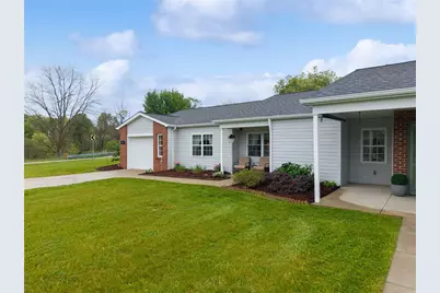 101 Wimbledon Dr, Mount Pleasant Township, PA 15666 - Photo 2