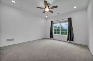 2013 Cool Springs Dr, Bethel Park, PA 15234 - Photo 18